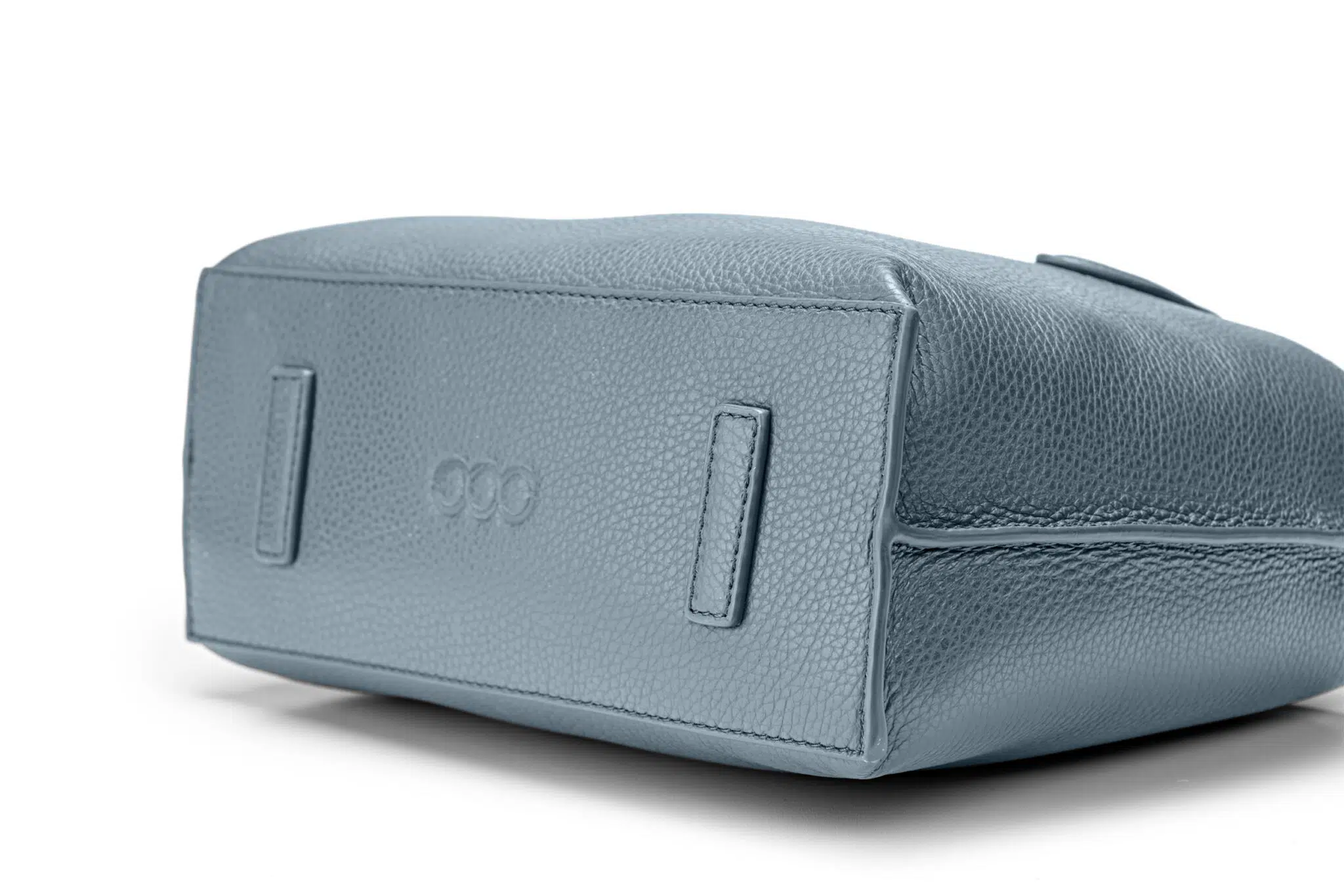 KEINESCHWESTER-LILLE-MARTJE-friesenblau-genarbt-silber-E