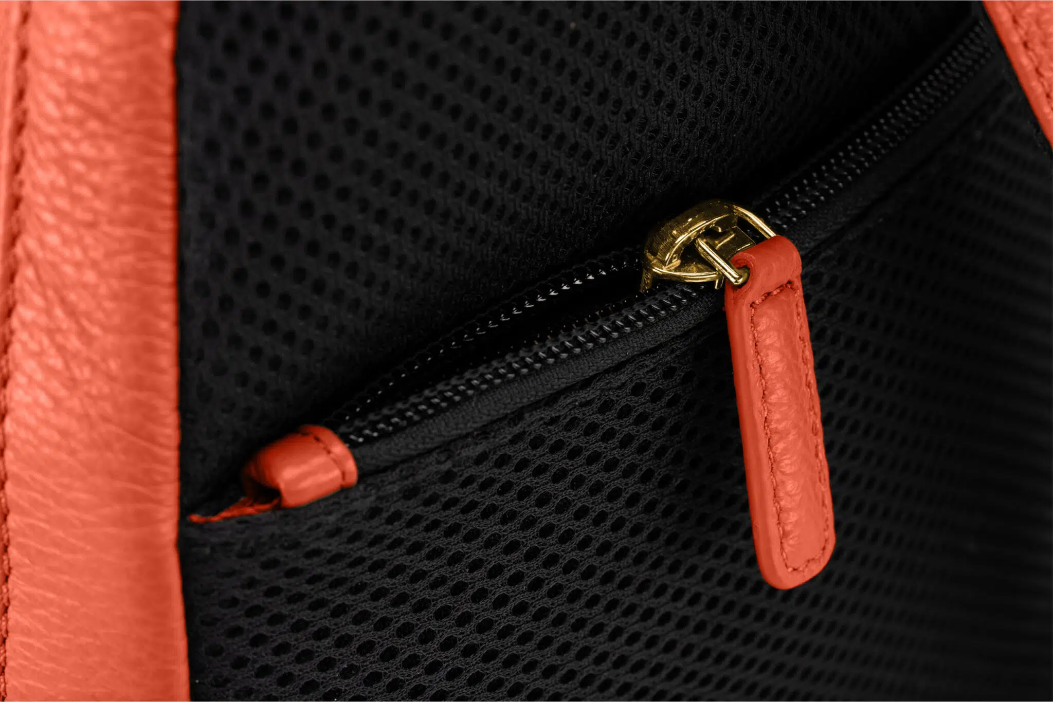 KEINESCHWESTER-JUPP-koralle-genarbt-gold_C