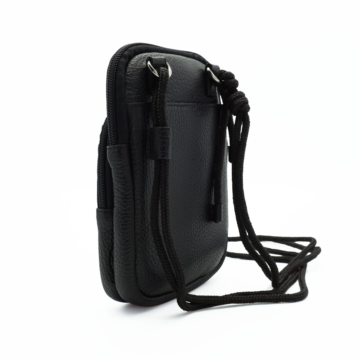 Torge schwarz Rückseite Umhängetasche Torge in der Farbe schwarz stehend hinter bzw Seiten Profil